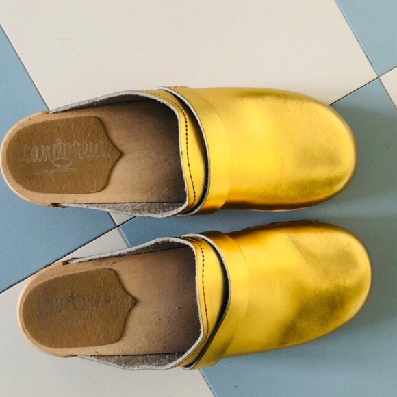 Sandgrens Metallic Gold Clogs - Picture 3 of 4